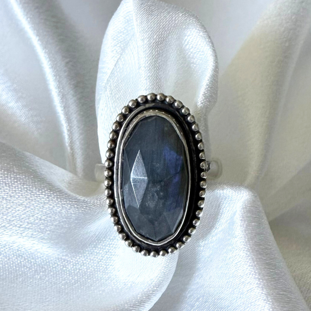 Wonderstruck Labradorite Ring